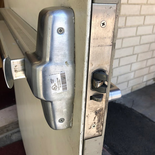 closeup of commercial door latch and push bar installed in Citrus Heights, CA